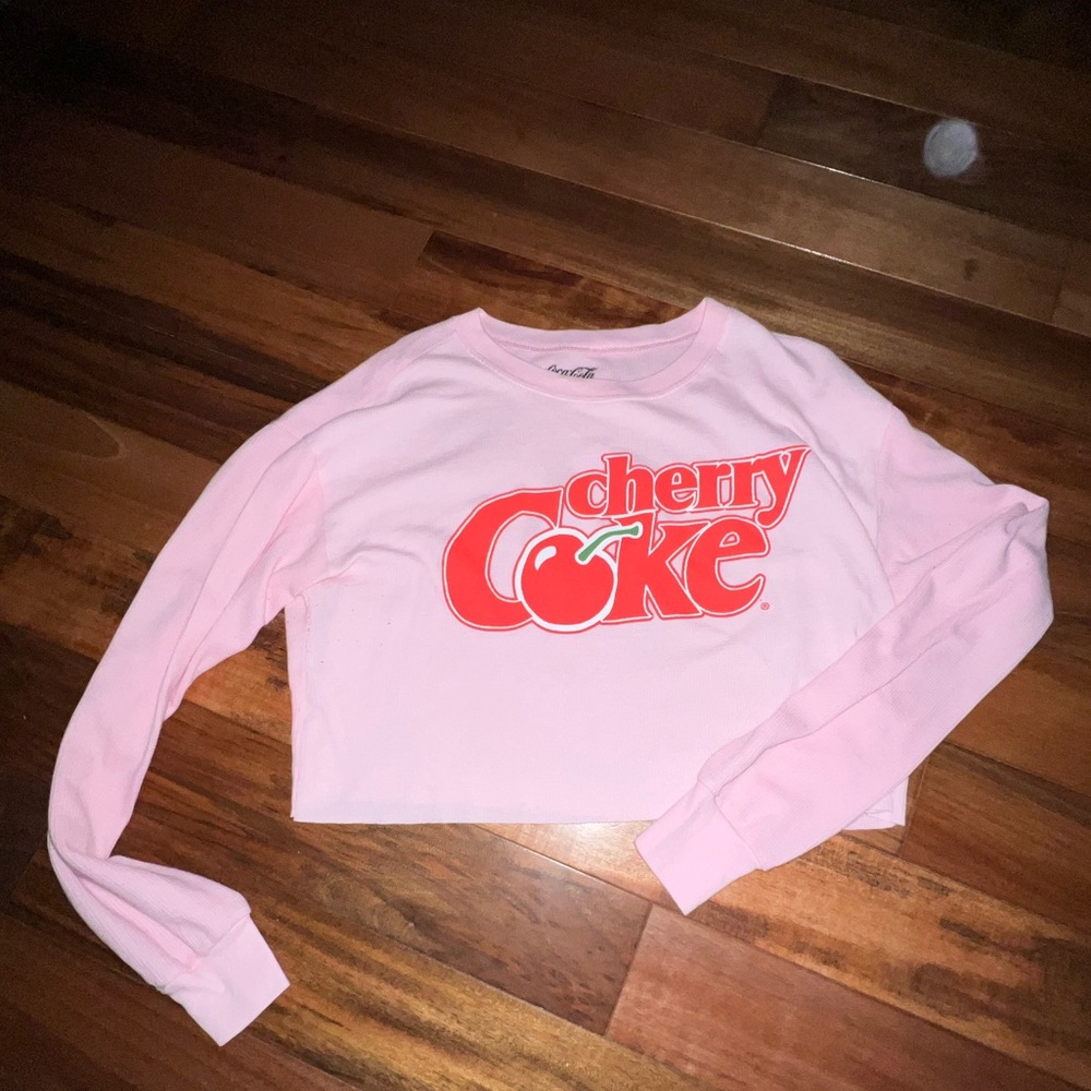 Cropped “cherry coke” pink shirt